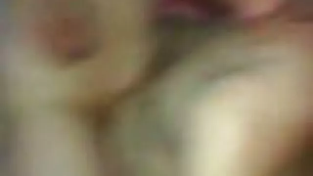 若い女性とのセックスをしている老人 女の子 用 av 動画
