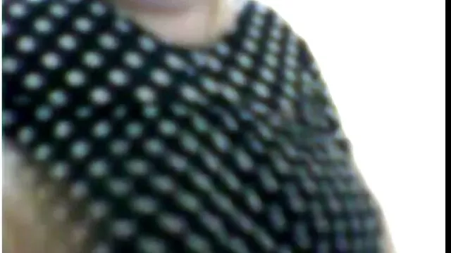 セクシー milf Holly sampsonが単にソファ アダルト 動画 無料 女性 用